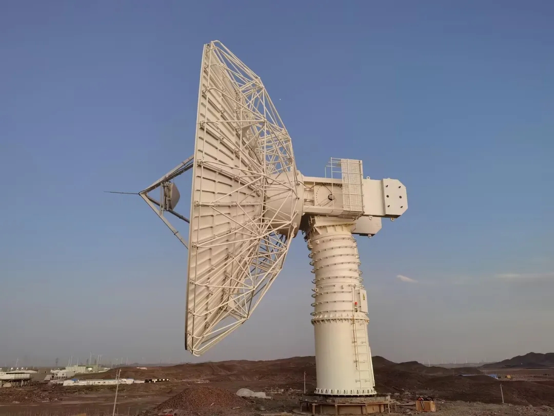 京济通信联合航天驭星完成X频段4.2Gbps超高速数传试验,星载高速数传终端与星载天线完成再次迭代
